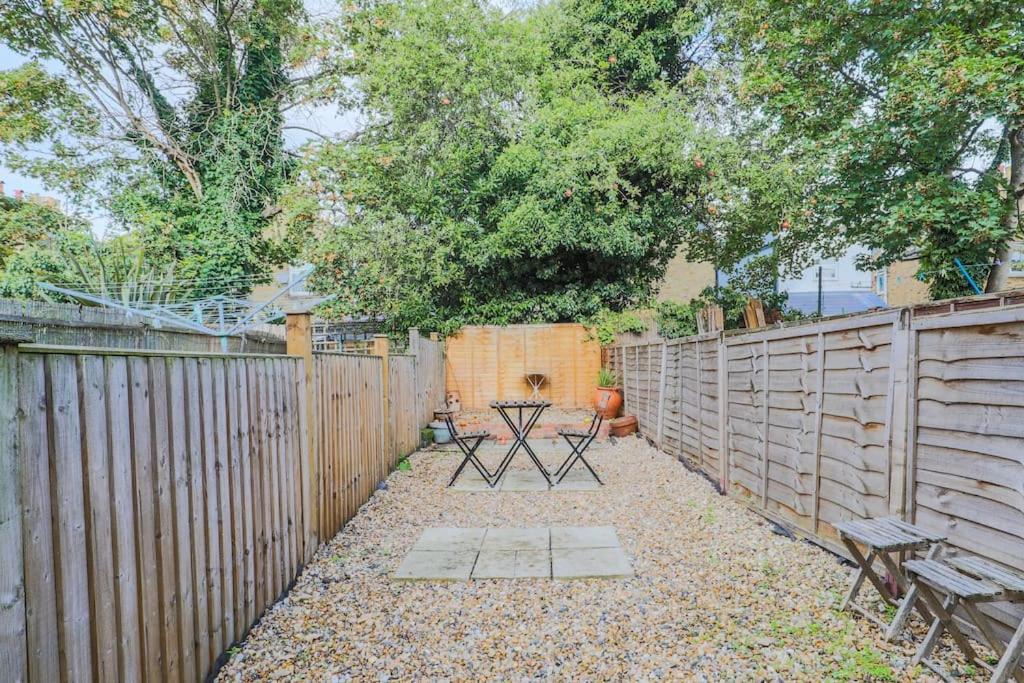 2 Bed Garden Flat Leyton Village Londyn Zewnętrze zdjęcie
